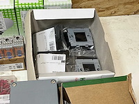 Partij diverse elektrotoebehoren - afbeelding 10 van  19