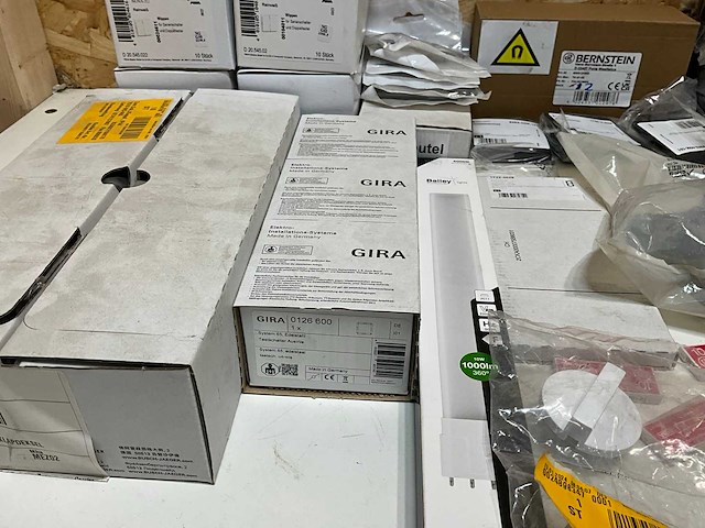 Partij diverse elektrotoebehoren - afbeelding 17 van  19