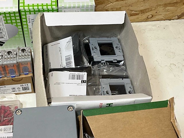 Partij diverse elektrotoebehoren - afbeelding 10 van  19