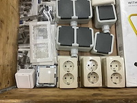 Partij diverse elektrtoebehoren - afbeelding 8 van  9