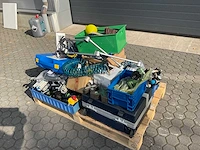 Partij diverse en machineonderdelen - afbeelding 1 van  10