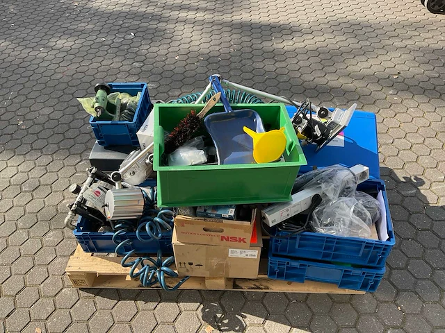 Partij diverse en machineonderdelen - afbeelding 5 van  10
