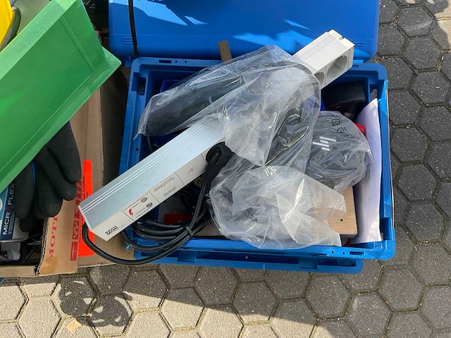 Partij diverse en machineonderdelen - afbeelding 9 van  10