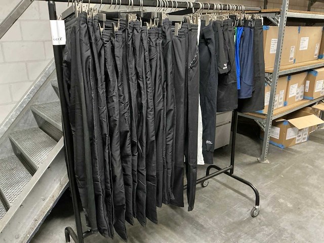 Partij diverse erima sportbroeken (44x) - afbeelding 1 van  10