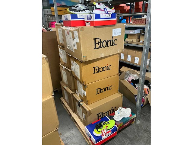 Partij diverse etonic heren en dames sportschoenen (80x) - afbeelding 11 van  14