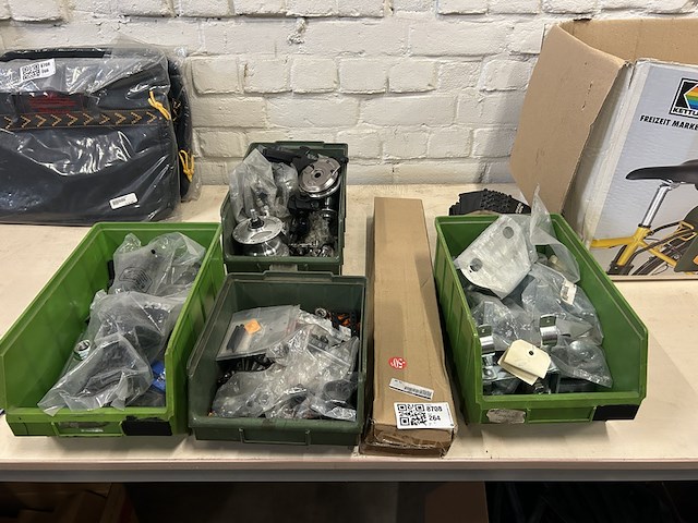 Partij diverse fietsonderdelen w.o. shimano - afbeelding 1 van  8