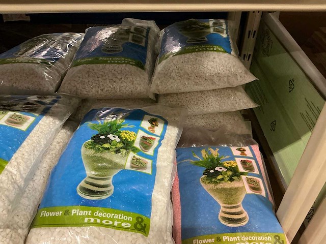 Partij diverse flower make-up / grains (67x) - afbeelding 2 van  7