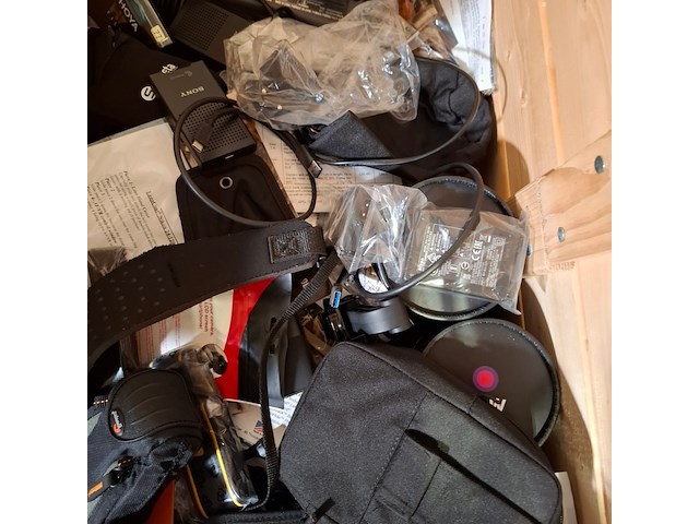 Partij diverse foto en video accessoires, o.a. gopro, nikon - afbeelding 2 van  11