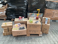 Partij diverse gadgets (252x) - afbeelding 1 van  7