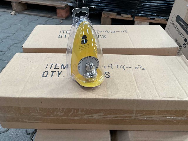 Partij diverse gadgets (252x) - afbeelding 2 van  7