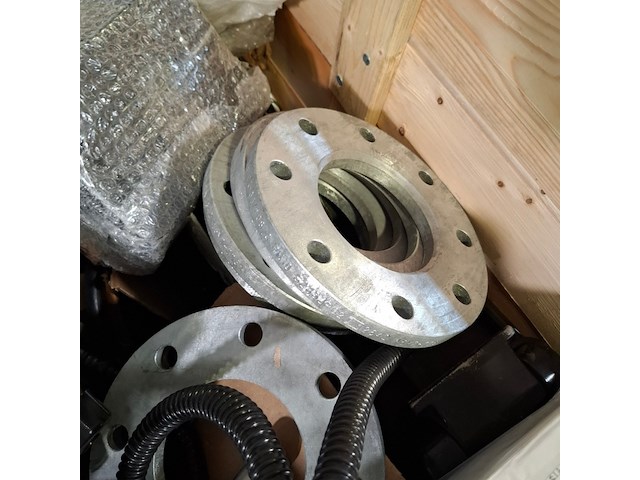 Partij diverse garage inventaris en onderdelen - afbeelding 3 van  9