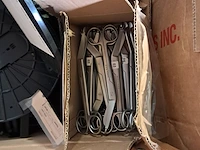 Partij diverse garage inventaris, o.a 3m, o.a accuspray 16587 - afbeelding 6 van  14
