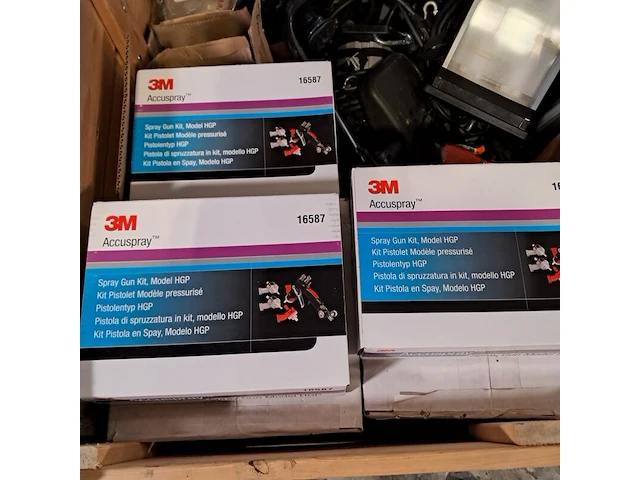 Partij diverse garage inventaris, o.a 3m, o.a accuspray 16587 - afbeelding 10 van  14