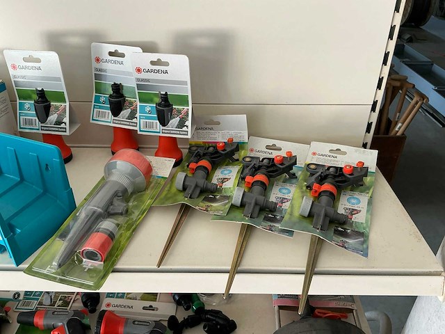 Partij diverse gardena/gloria/etc tuin benodigdheden (231x) - afbeelding 11 van  20