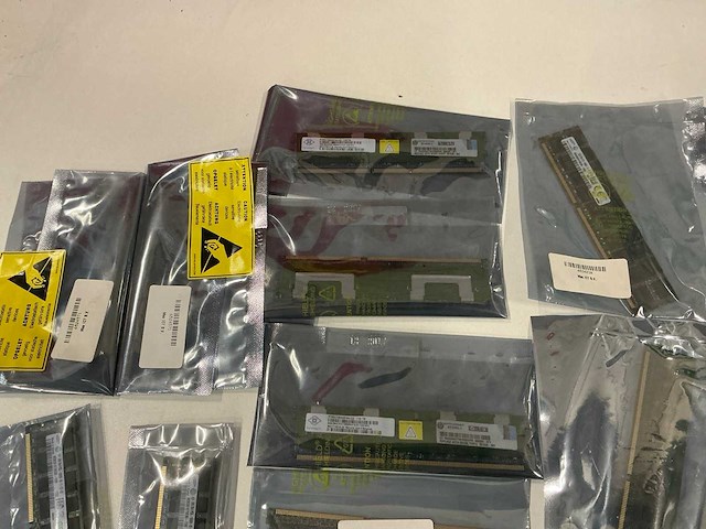 Partij diverse geheugen items (32x) - afbeelding 6 van  17