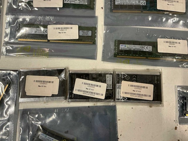 Partij diverse geheugen items (32x) - afbeelding 12 van  17