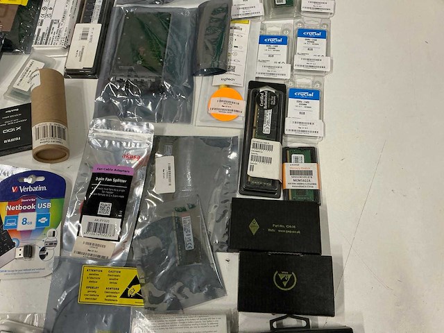 Partij diverse geheugenkaarten/overige ict items (75x) - afbeelding 4 van  13