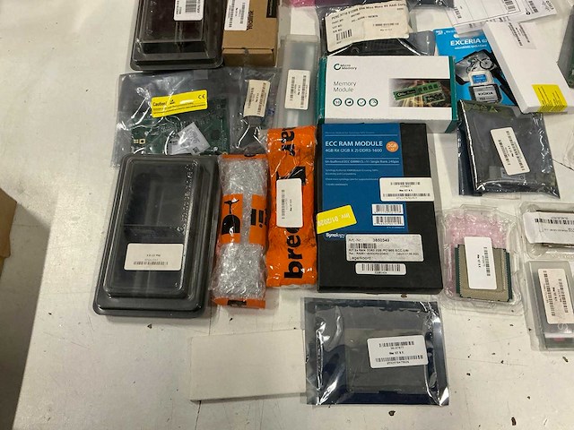 Partij diverse geheugenkaarten/overige ict items (75x) - afbeelding 8 van  13