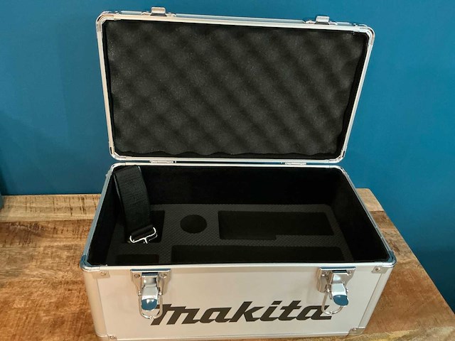 Partij diverse gereedschap makita - afbeelding 25 van  49