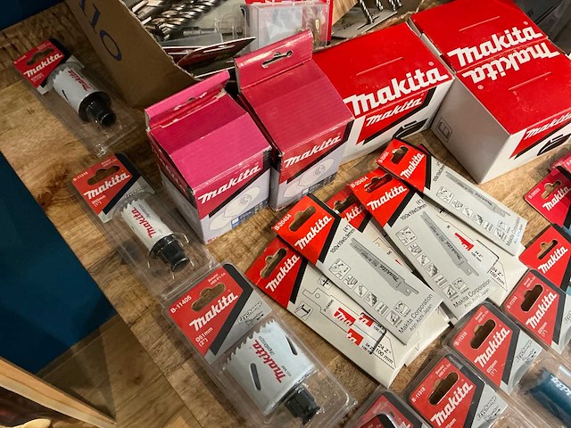 Partij diverse gereedschap makita - afbeelding 17 van  49