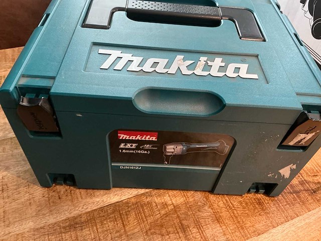 Partij diverse gereedschap makita - afbeelding 31 van  49
