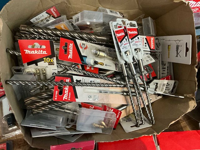 Partij diverse gereedschap makita - afbeelding 27 van  49