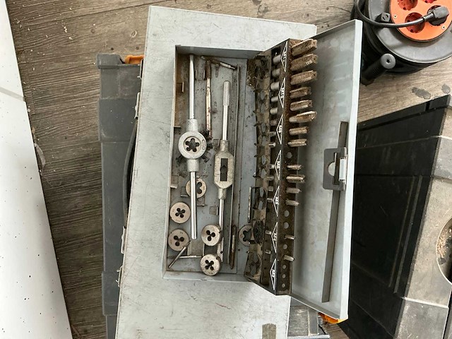Partij diverse gereedschap - afbeelding 2 van  24