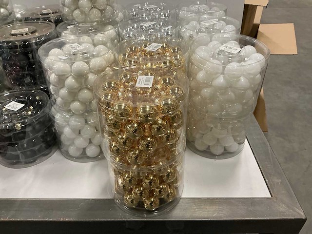 Partij diverse glassballs 40mm 36pcs/per tube (101 tubes) - afbeelding 10 van  19