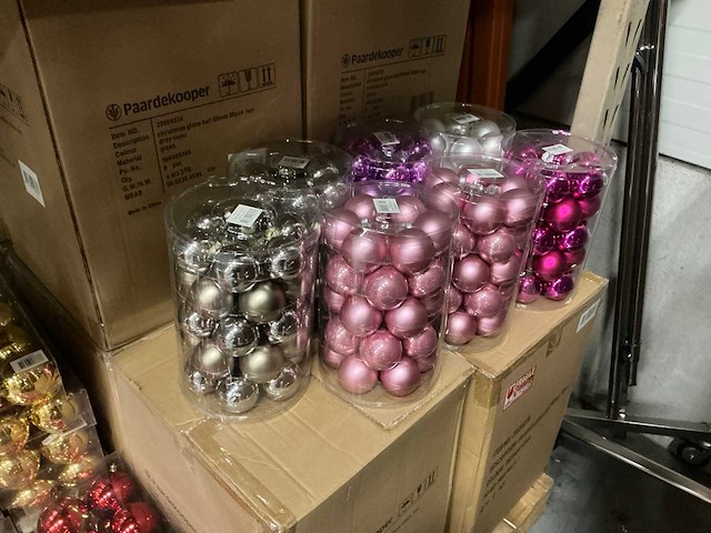 Partij diverse glazen kerstballen 30/tube (80 tubes) - afbeelding 1 van  11