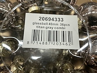 Partij diverse glazen kerstballen 36/tube (96 tubes) - afbeelding 2 van  11