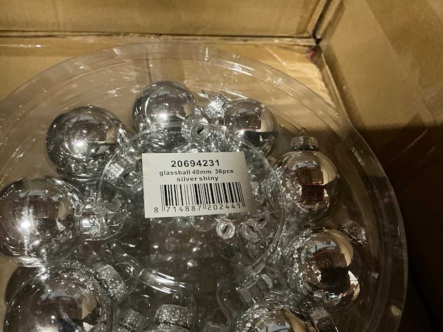 Partij diverse glazen kerstballen 40mm 36/tube (72 tubes) - afbeelding 8 van  9