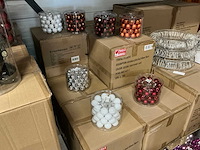 Partij diverse glazen kerstballen 40mm 36/tube (72 tubes) - afbeelding 1 van  8