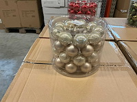 Partij diverse glazen kerstballen 40mm 36/tube (96 tubes) - afbeelding 15 van  17