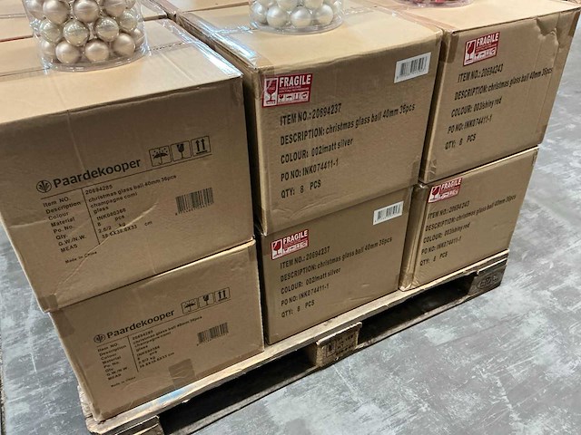 Partij diverse glazen kerstballen 40mm 36/tube (96 tubes) - afbeelding 17 van  17
