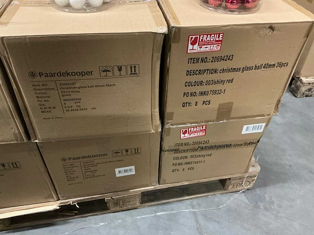 Partij diverse glazen kerstballen 40mm 36/tube (96 tubes) - afbeelding 11 van  16