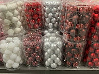 Partij diverse glazen kerstballen 60mm 30/tube (82 tubes) - afbeelding 19 van  22