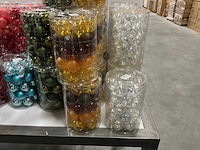 Partij diverse glazen kerstballen 60mm 30/tube (82 tubes) - afbeelding 7 van  17