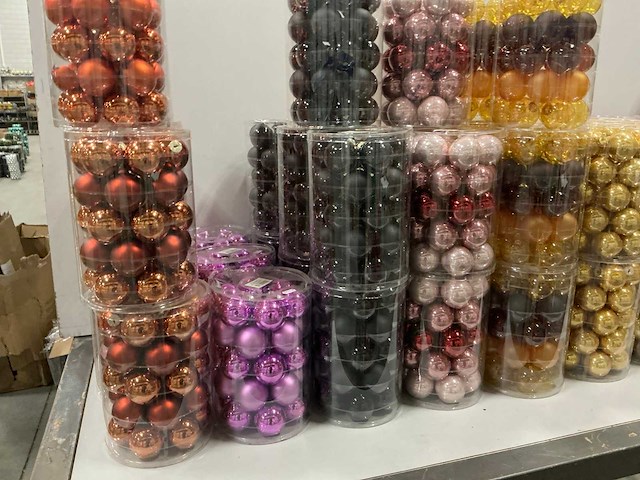 Partij diverse glazen kerstballen 60mm 30/tube (82 tubes) - afbeelding 10 van  17