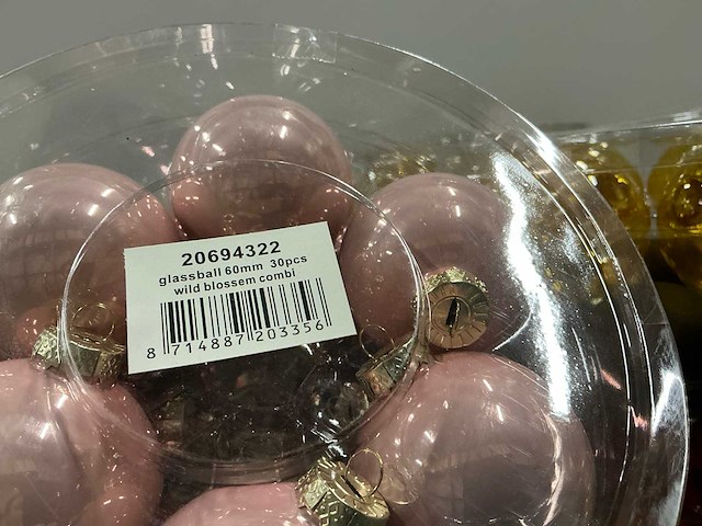 Partij diverse glazen kerstballen 60mm 30/tube (82 tubes) - afbeelding 15 van  17