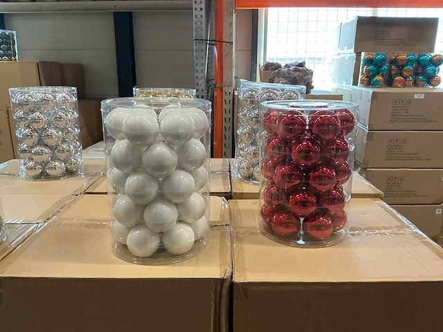 Partij diverse glazen kerstballen 60mm 30/tube (96 tubes) - afbeelding 13 van  15