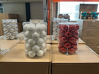 Partij diverse glazen kerstballen 60mm 30/tube (96 tubes) - afbeelding 13 van  15