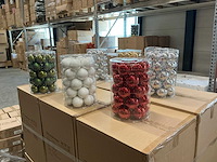 Partij diverse glazen kerstballen 60mm 30/tube (96 tubes) - afbeelding 1 van  11