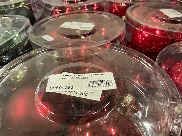 Partij diverse glazen kerstballen 80mm 15/tube (112 tubes) - afbeelding 18 van  20