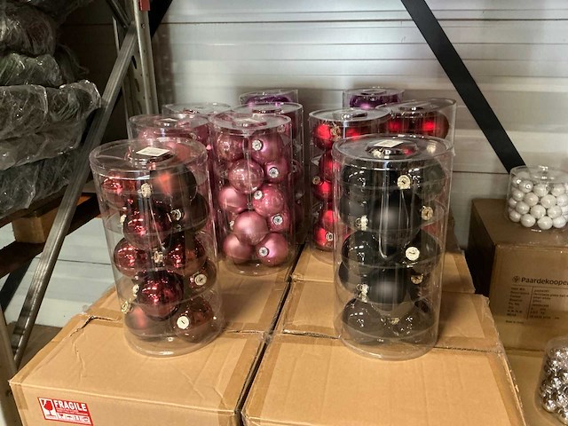 Partij diverse glazen kerstballen 80mm 15/tube (52 tubes) - afbeelding 1 van  7