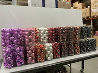 Partij diverse glazen kerstballen 80mm 15/tube (64 tubes) - afbeelding 10 van  13