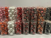 Partij diverse glazen kerstballen 80mm 15/tube (64 tubes) - afbeelding 8 van  9