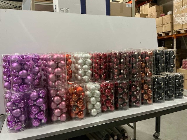 Partij diverse glazen kerstballen 80mm 15/tube (64 tubes) - afbeelding 12 van  13
