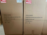 Partij diverse glazen kerstballen 80mm 15/tube (96 tubes) - afbeelding 17 van  17