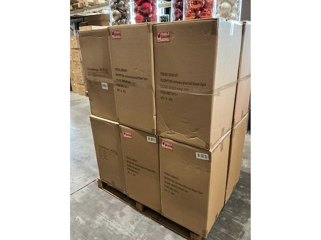 Partij diverse glazen kerstballen 80mm 15/tube (96 tubes) - afbeelding 15 van  20