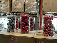 Partij diverse glazen kerstballen 80mm 15/tube (96 tubes) - afbeelding 16 van  20